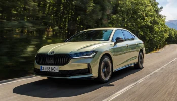 Пополнение в семействе: лифтбек Skoda Superb получил новую &laquo;начинку&raquo;