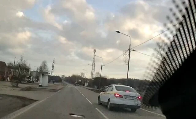  Столкновение в Москве: один поворачивал, а другой обгонял