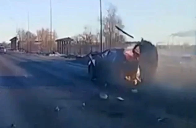  &laquo;Курение убивает&raquo;: в Набережных Челнах на ходу взорвался китайский автомобиль