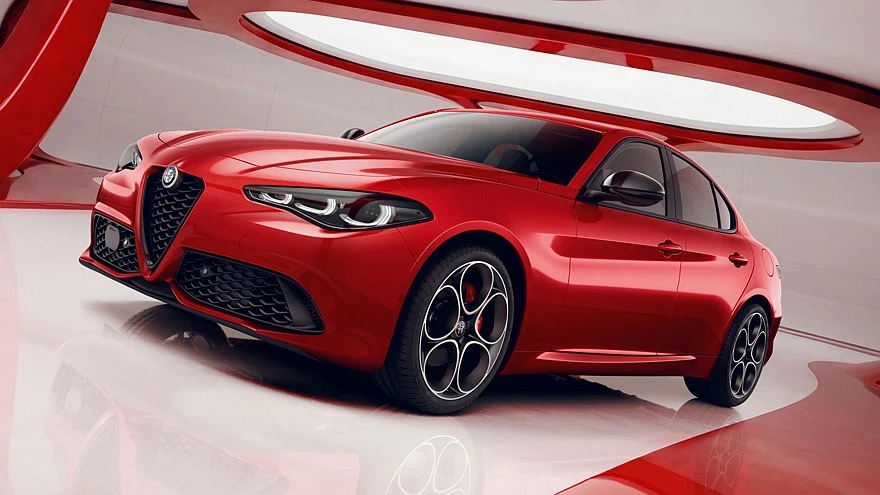 На фото: Alfa Romeo Giulia