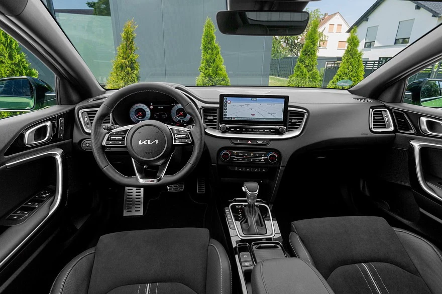 Дореформенный Kia XCeed