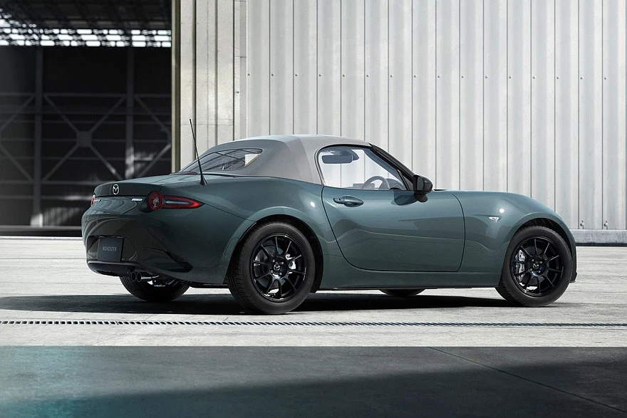 Донорский Mazda Roadster для Японии, он же Mazda MX-5 в других странах