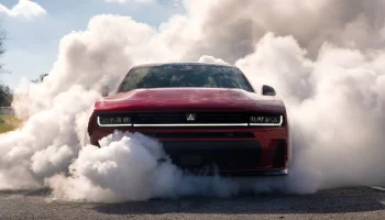 Новый Dodge Charger SRT Hellcat c компрессорным V8 HEMI ожидается в 2028 году