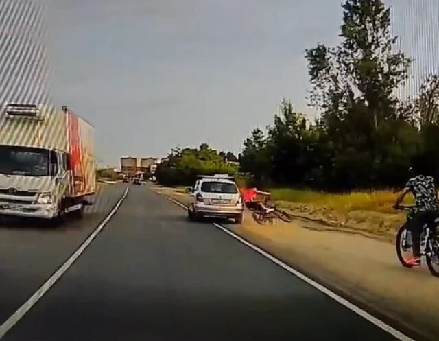  В Нижегородской области пьяный водитель сбил велосипедиста и устроил ДТП при попытке скрыться