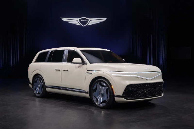 Рассекречен роскошный флагманский кроссовер Genesis GV90