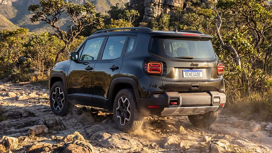 На фото: обновлённый Jeep Renegade Willys