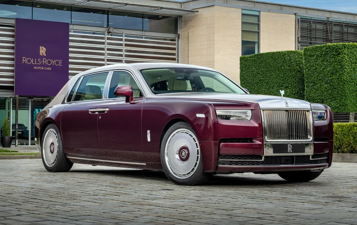 Rolls-Royce создал уникальный Phantom Hummingbird с инкрустацией из ракушек