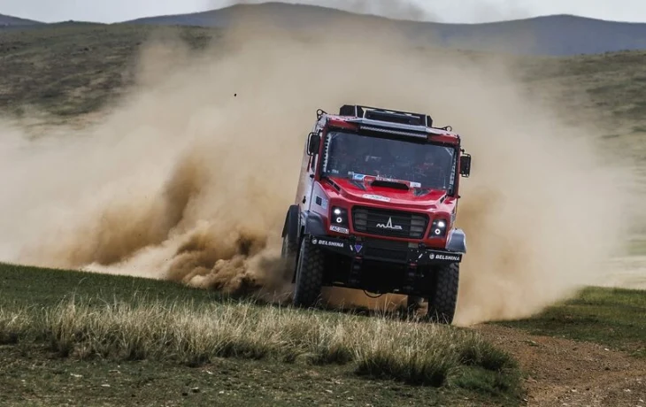 Между МАЗом и КАМАЗом всего полминуты. Итоги 6-го этапа &laquo;Шелкового пути-2025&raquo;