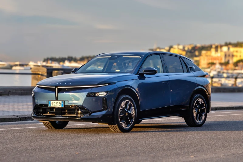 Новая Lancia Gamma: старт продаж в Италии, есть полноприводная версия HF Integrale