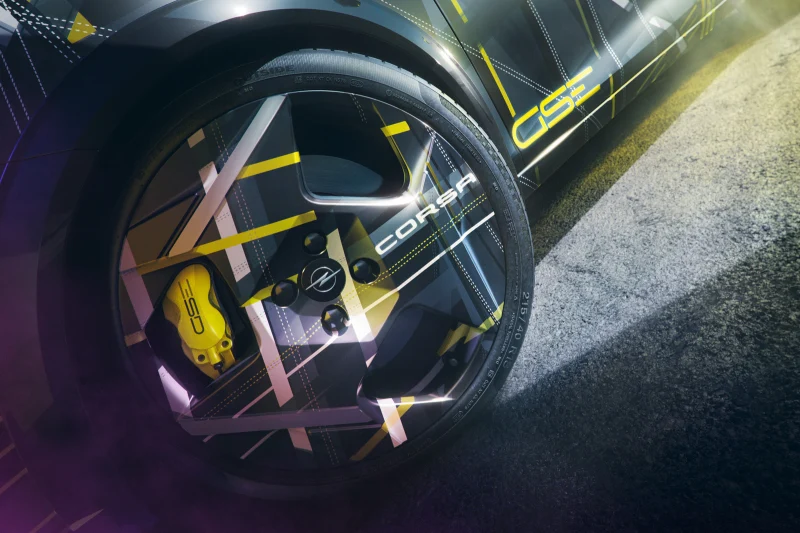 Opel не торопится отказываться от &laquo;электричек&raquo;: к дебюту готовится хот-хэтч Corsa GSE