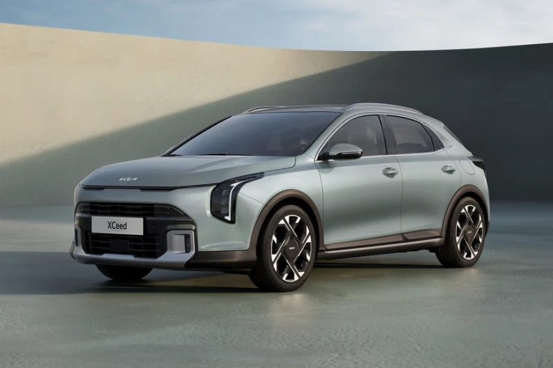 Паркетник Kia XCeed продолжит карьеру с новым стилем: официальные фото