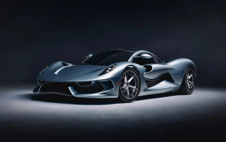 Hennessey Blackbird: аналоговый суперкар в авиационном стиле с атмосферным V8 и МКП