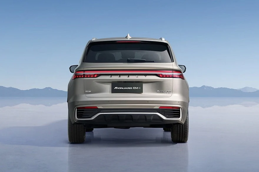 Глобальный Geely Monjaro EM-i