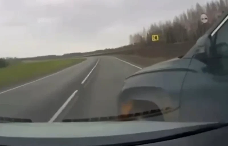  Автомобиль вылетел в кювет и перевернулся в результате ДТП на трассе Казань &ndash; Оренбург