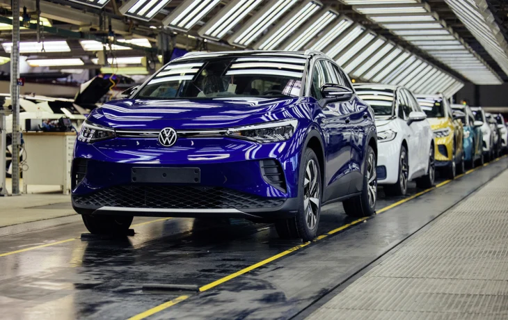 Концерн Volkswagen готовится закрыть несколько заводов и сократить до 100 000 сотрудников