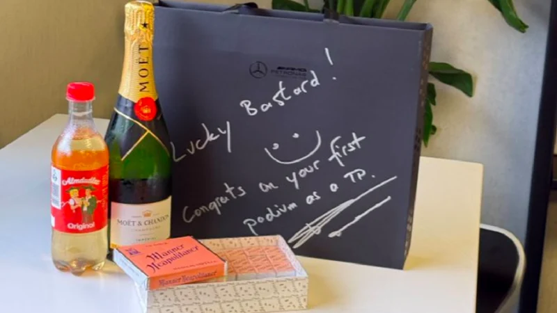 &laquo;Везучий паршивец!&raquo; Вольф поздравил Ваулза с первым подиумом в Williams