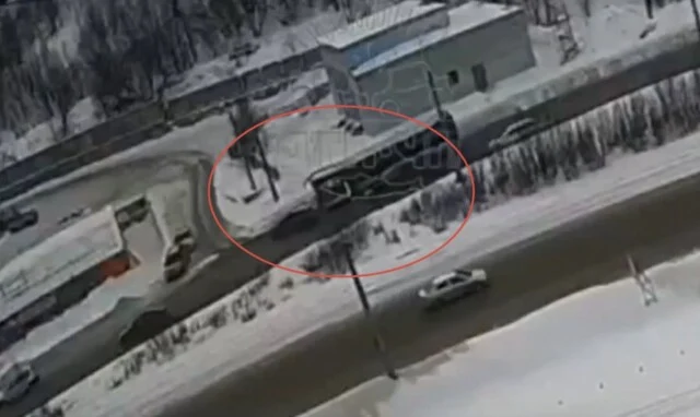  Авария в Мурманске: водитель не успел затормозить