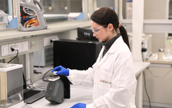 Ирина Сидоркова высоко оценила производство моторных масел G-Energy в Омске