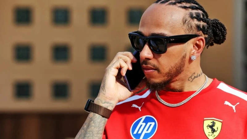 Льюис Хэмилтон призвал FIA &laquo;разобраться&raquo; с Mercedes