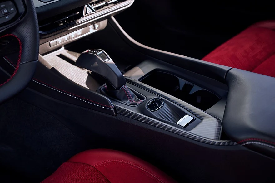 На фото: салон Dodge Charger Daytona