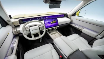 Большой кроссовер Freelander 8 от Land Rover и Chery: салон и подробности
