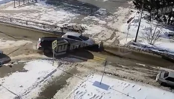  65-летний водитель сбил 22-летнюю девушку на пешеходном переходе в Шадринске