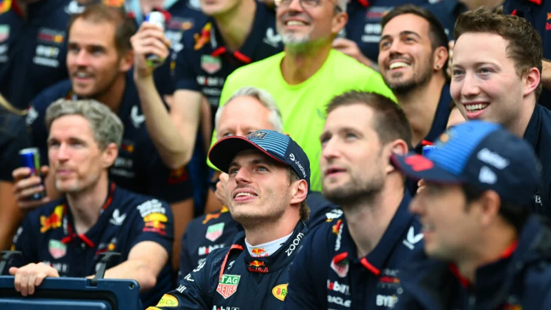 &laquo;Особенный, лучший гонщик&raquo;. Берни Экклстоун верит в чемпионство Ферстаппена