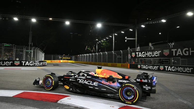 &laquo;McLaren стоит опасаться Ферстаппена&raquo;. Башмаков оценил форму Red Bull в Сингапуре