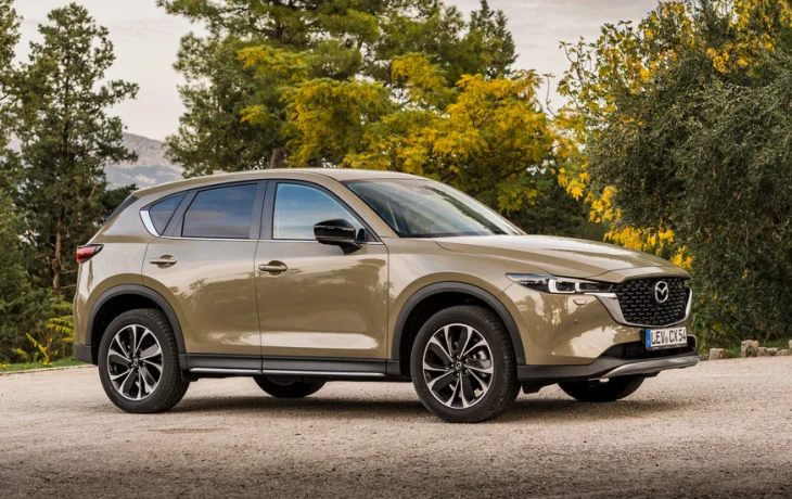 Авторынок РФ в августе: общий минус, плюсы Mazda и Toyota, а в ТОП-10 моделей снова вошёл CX-5