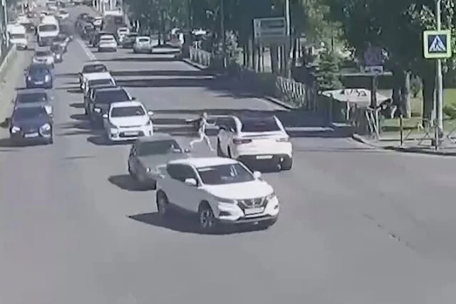  В Волгограде 18-летняя девушка за рулём &laquo;Мерседеса&raquo; сбила школьницу