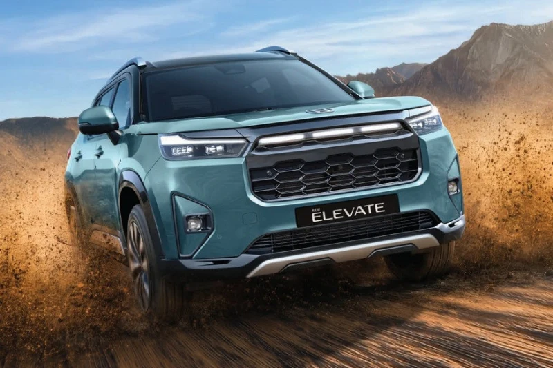 Недорогой кроссовер Honda Elevate, он же WR-V, стал чуть богаче после рестайлинга