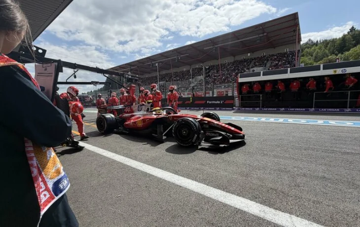 FIA оправдала Льюиса Хэмилтона, но оштрафовала Ferrari