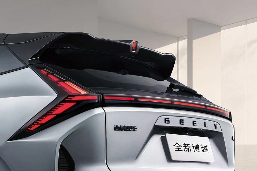 Дореформенный Geely Boyue для Китая