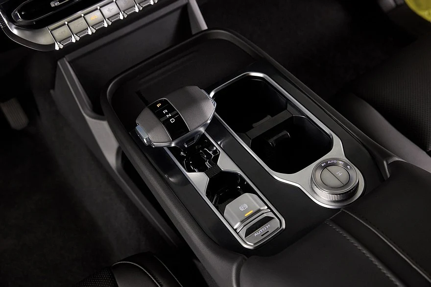 Nissan Frontier Pro PHEV для Мексики