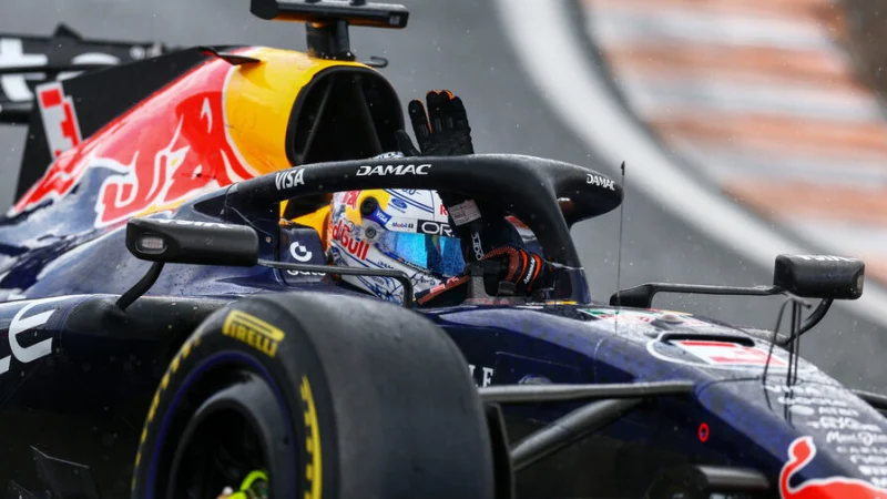 Менеджер Макса Ферстаппена намекнул на условие ухода из Red Bull Racing
