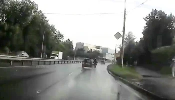  В Щёлкове водитель автомобиля сбил мотоциклиста и скрылся с места ДТП