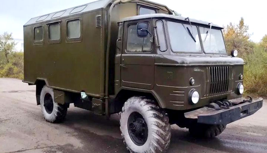 В России распродают грузовики из госрезерва