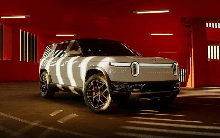 Едва ли вышедший на рынок Rivian R2 готовится обрасти новыми версиями, в их числе R2X