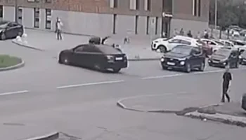  &laquo;Убеждал мотоциклиста разобраться по-мужски&raquo;: автомобиль и мотоцикл столкнулись в Екатеринбурге