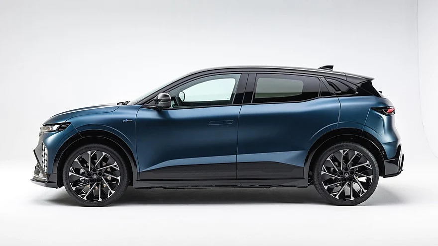 На фото: обновлённый хэтчбек Renault Megane E-Tech electric