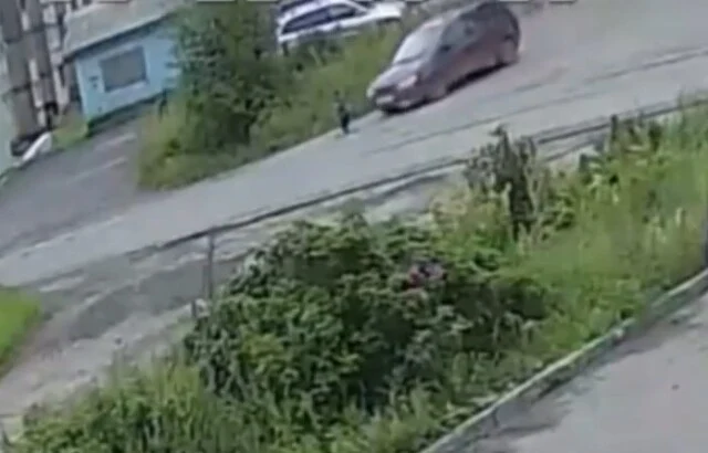  В Иркутской области водитель &laquo;Тойоты&raquo; не заметил и сбил 2-летнего мальчика на самокате