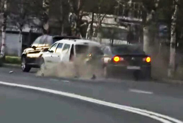  Неадекватный водитель &laquo;Джетты&raquo; устроил ДТП в Петербурге