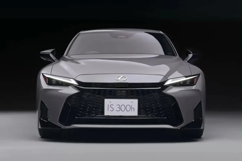Седан Lexus IS обзавёлся новой спецверсией на домашнем рынке