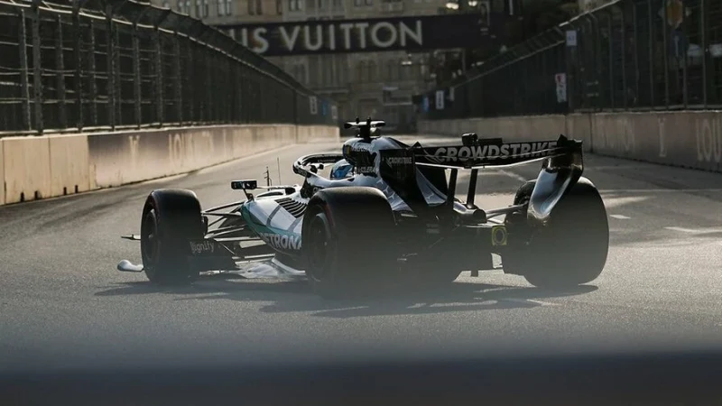 Джордж Рассел выиграл Гран При Азербайджана, у Red Bull двойной подиум
