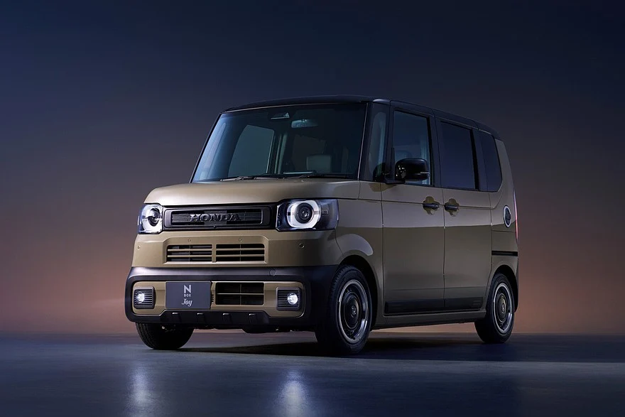 Honda N-Box Joy в новой версии Black Style