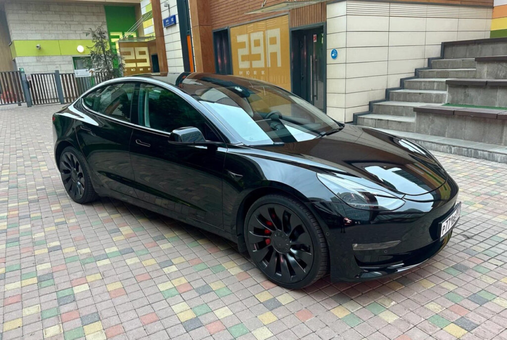 &amp;#171;Сиденья обшиты дермантином&amp;#187;: отзыв владельца электрокара Tesla Model 3