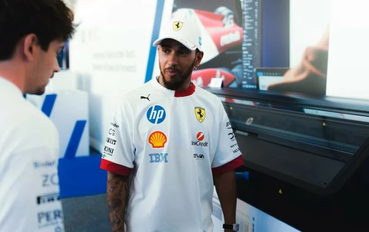 Льюис Хэмилтон не собирается извиняться перед Ferrari