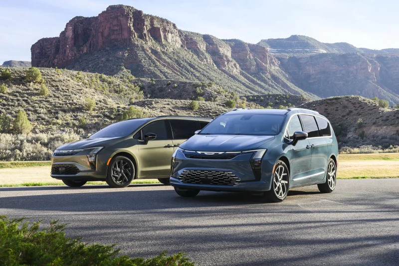 Chrysler снизил цены на недавно представленный обновлённый минивэн Pacifica