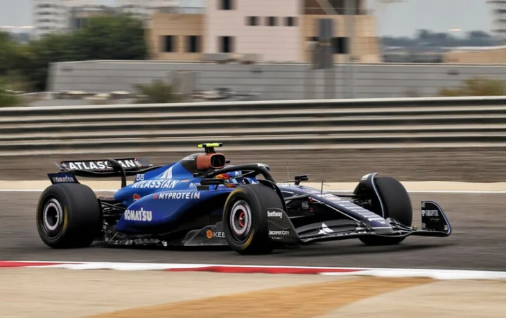 Сайнс на Williams стал быстрейшим, Хэмилтон и Леклер &ndash; в топ-3. Итоги второго дня тестов Формулы 1 в