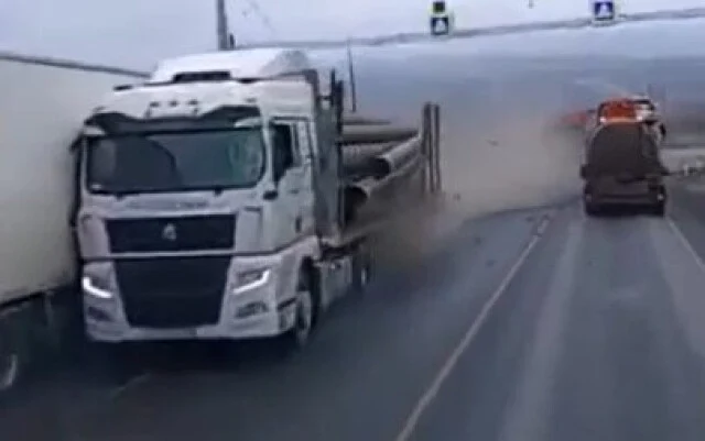  &laquo;Отказали тормоза&raquo;: четыре большегруза столкнулись на трассе М-5 в Челябинской области